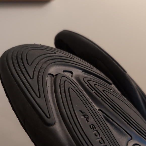 Adidas Ozelia Black With Leather - Picture 9 of 9